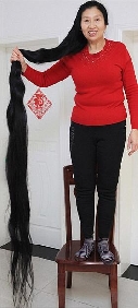 الصينية ني لينمي صاحبة أطول شعر في العالم 