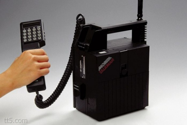 1984 – Nokia Mobira Talkman