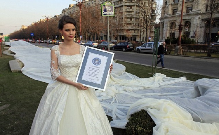 أطول فستان زفاف في العالم7