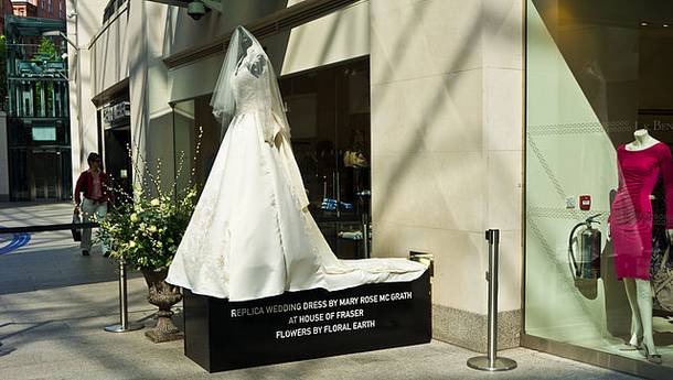 فستان زفزف الاميرة كيت يبلغ ثمنه $388,088