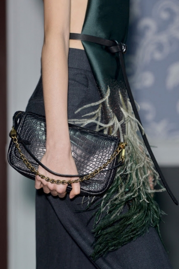 Louis-Vuitton-Fall-2013-Bags-25