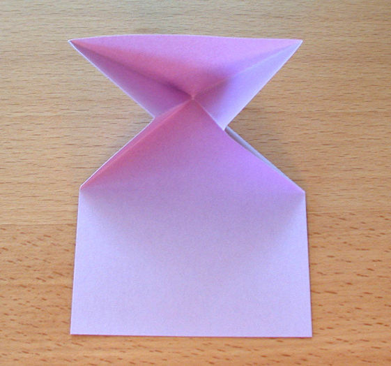 561px-Origami_bunny_7