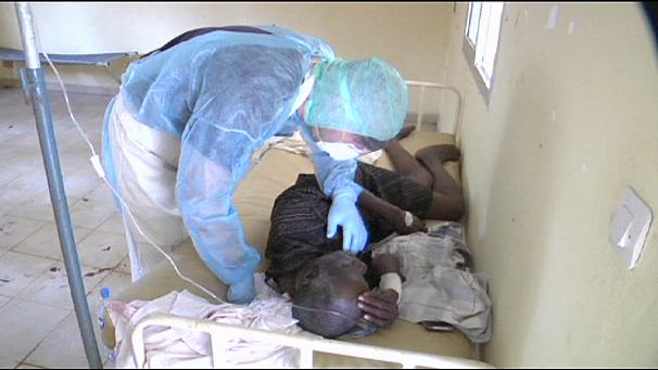 ضحايا الإيبولا يتجاوزون ال5000 حالة وفاه (2)