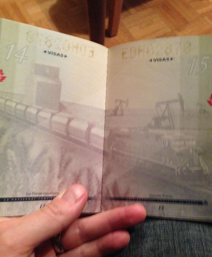 جواز سفر كندي مضيئ