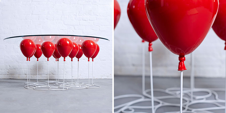 طاولة البالونات