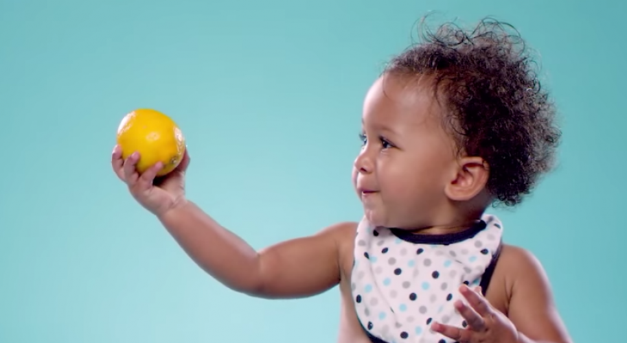 ردود أفعال الأطفال الجنونية عند تذوق الليمون