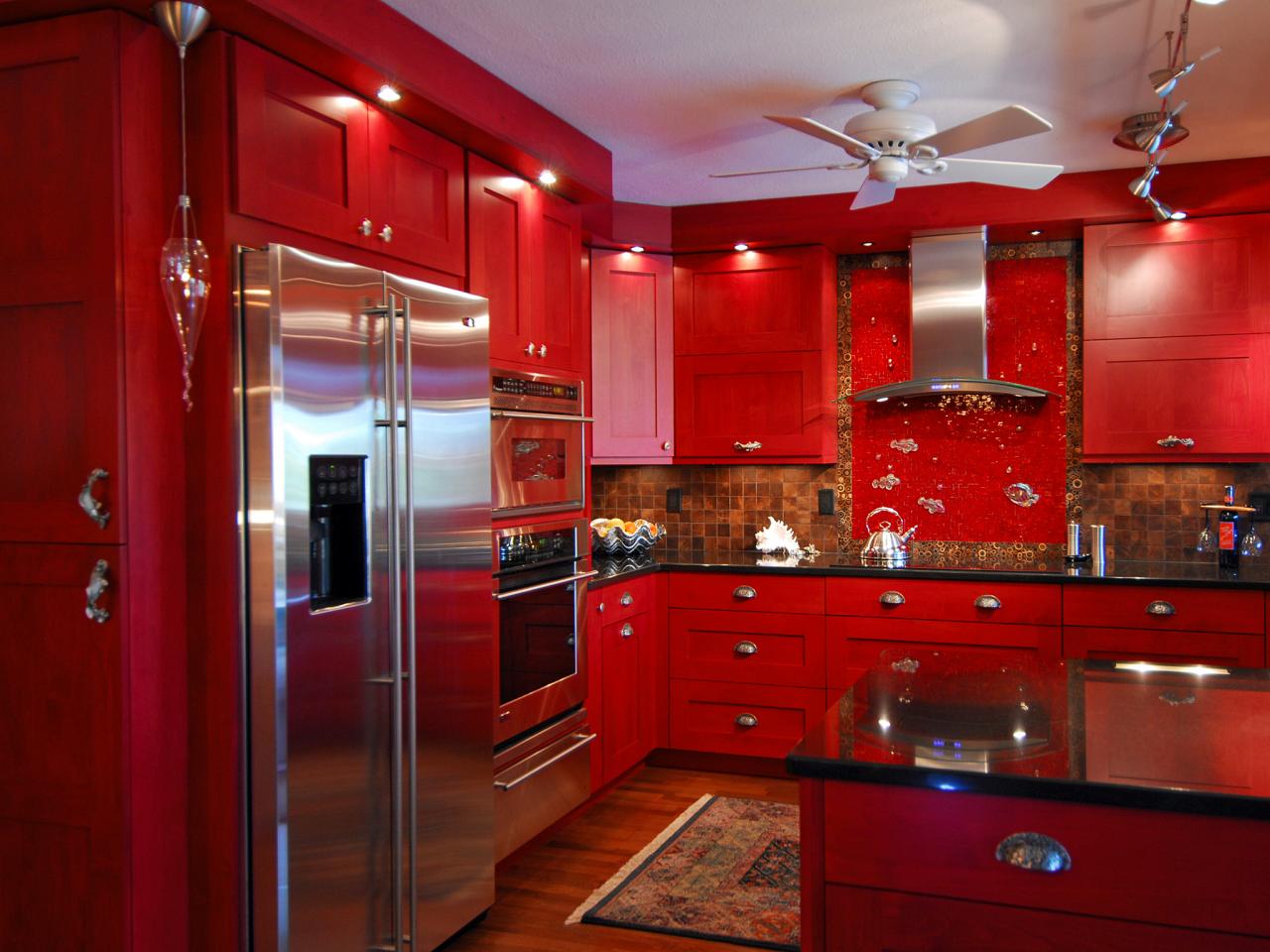 مطبخ أحمر