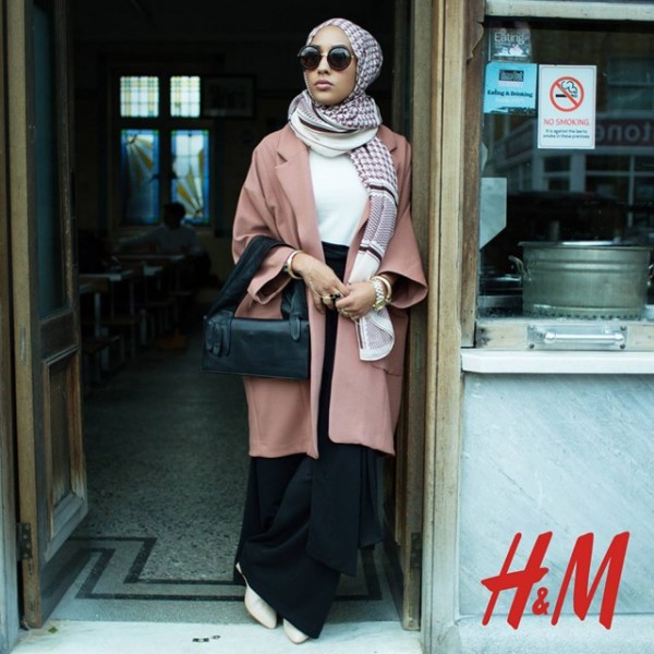 أول موديل مسلمة محجبة للعلامة التجارية H&M