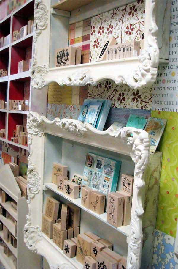 ways-to-use-old-pictures-frames-into-home-12