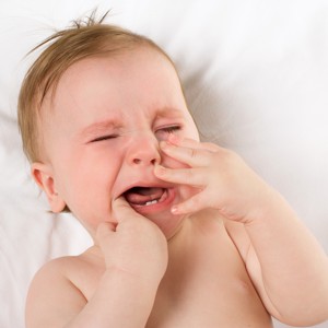 Baby-teething-crying
