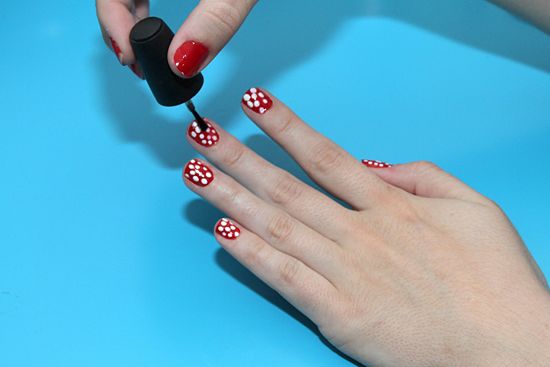 550px-Paint-Polka-Dot-Nails-with-a-Toothpick-Step-8