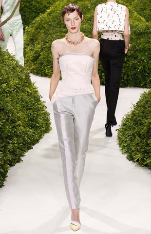 Christian-Dior-Spring-2013-Couture-Collection-11