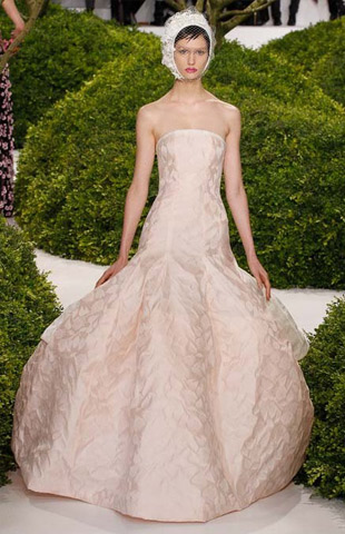 Christian-Dior-Spring-2013-Couture-Collection-22