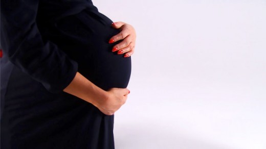 دراسة: خوف الأنثى من الولادة يطيل مدة المخاض