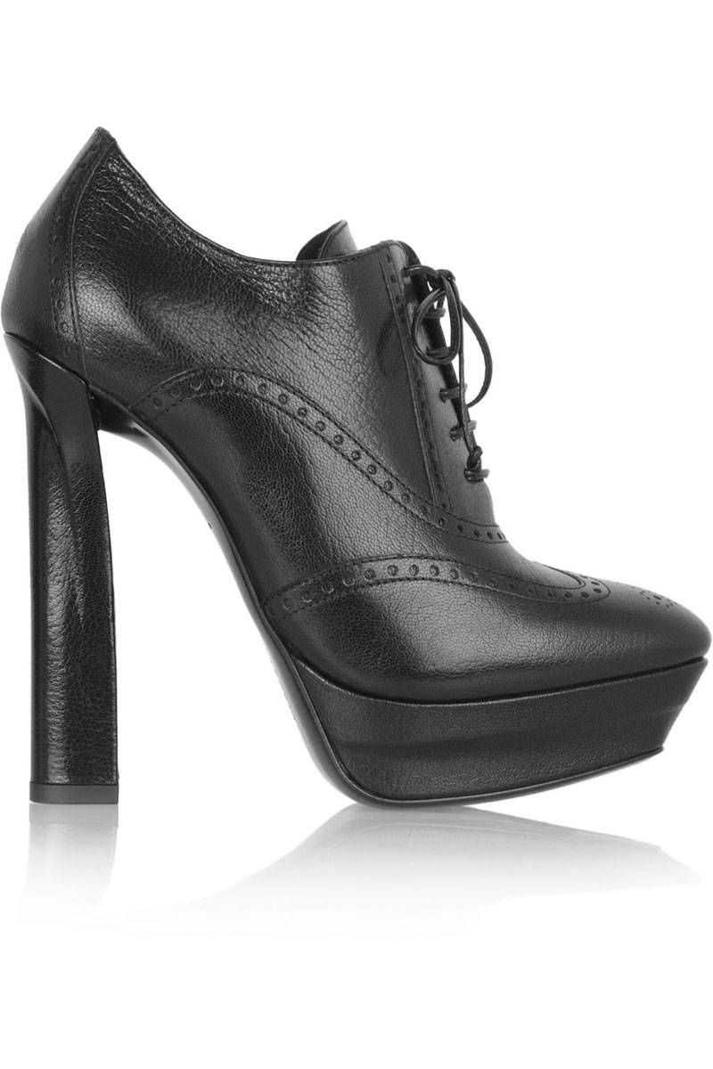 elle-03-bottega-veneta-brogue-style-leather-ankle-boots-xln-xln