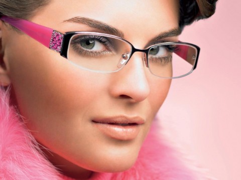 كيف تختارين النظارات الملائمة لكِ