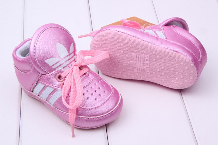 أديداس و أحذية الأطفال اللماعة الجديدة (7)