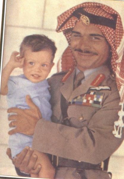 الملك عبد الله مع والده