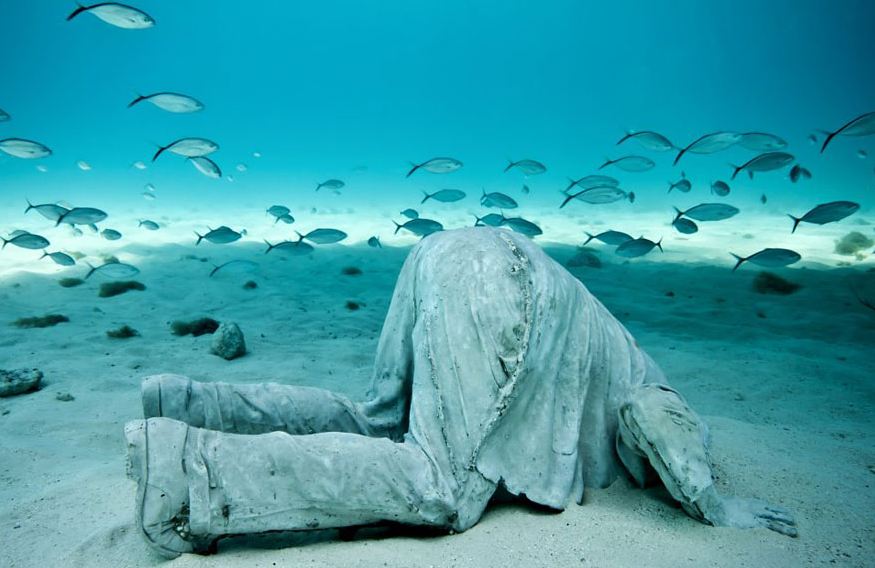 منحوتات تحت الماء للفنان Jason deCaries Taylor