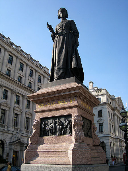 تمثال للممرضة فلورنس في لندن