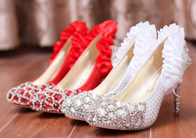 حذاء رائع لكل عروسة سواء في حفل الزفاف أو الخطوبة ! (7)