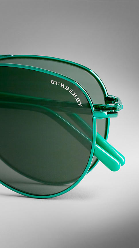 نظارات أفاتور 2014 الملونة ، روعة المظهر و دقة التصميم